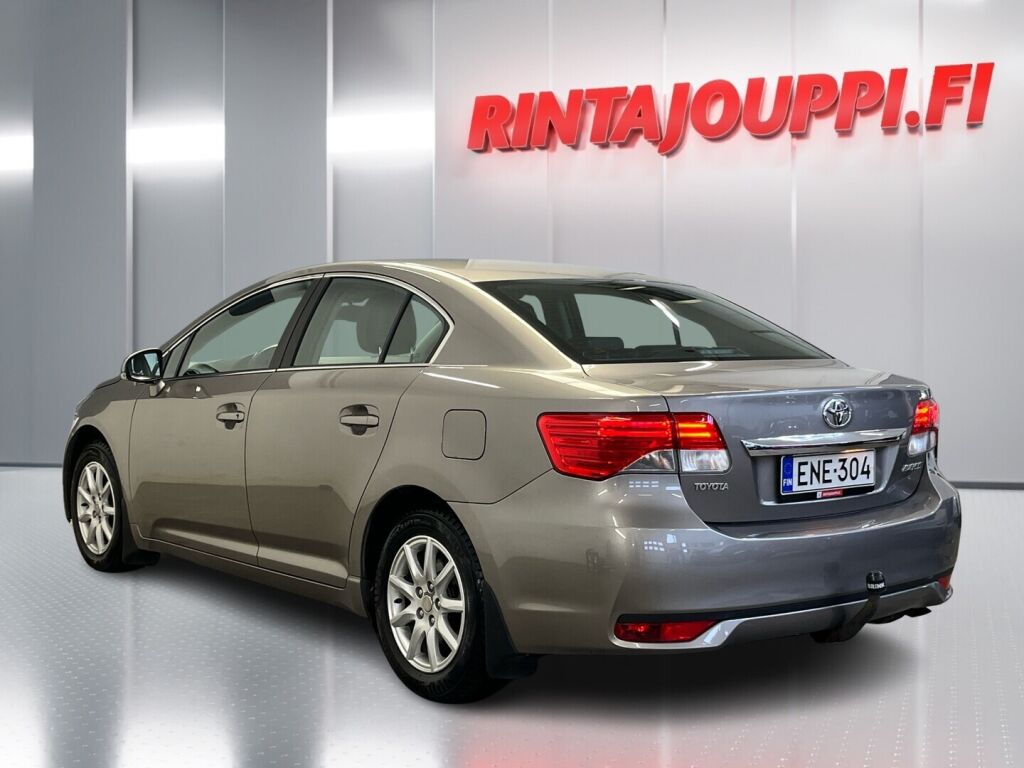 Toyota Avensis 2014 Ruskea (beige)
