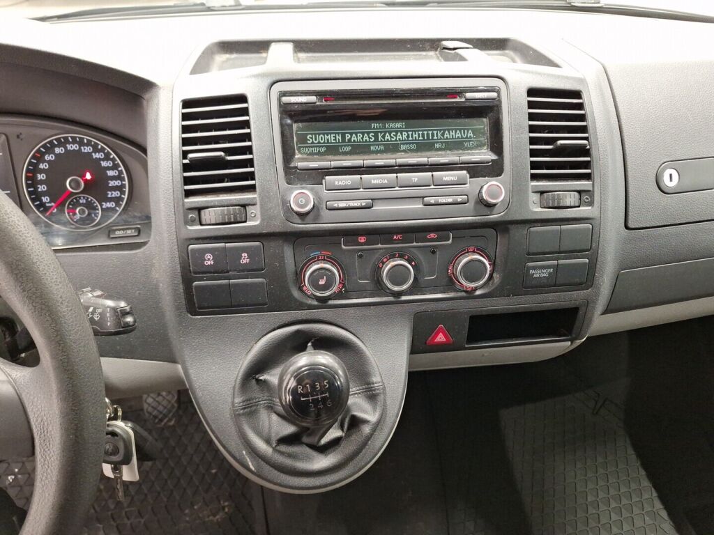 Volkswagen Transporter 2015 Musta