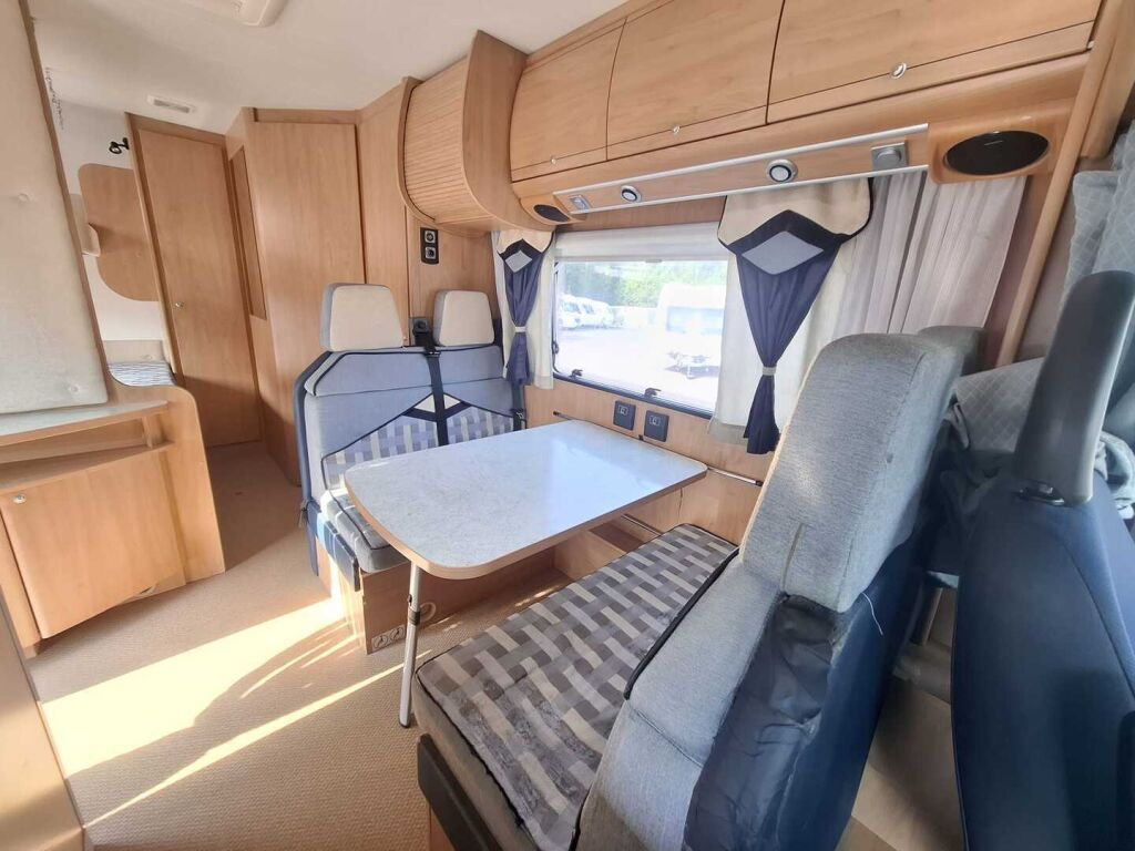 Bürstner A 574-3 2003 Valkoinen