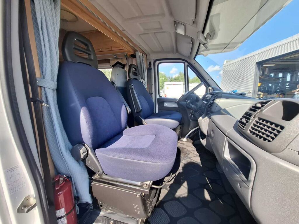 Bürstner A 574-3 2003 Valkoinen