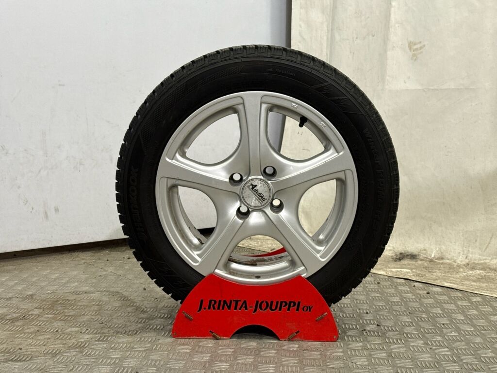 Toyota Yaris 2008 Punainen