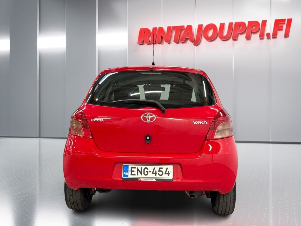 Toyota Yaris 2008 Punainen