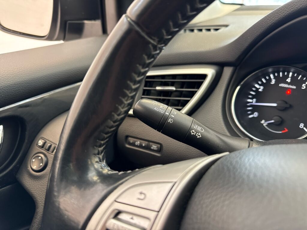 Nissan Qashqai 2015 Hopea