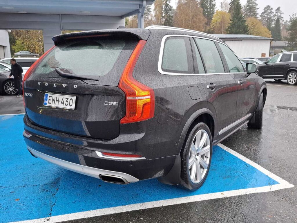 Volvo XC90 2016 Musta