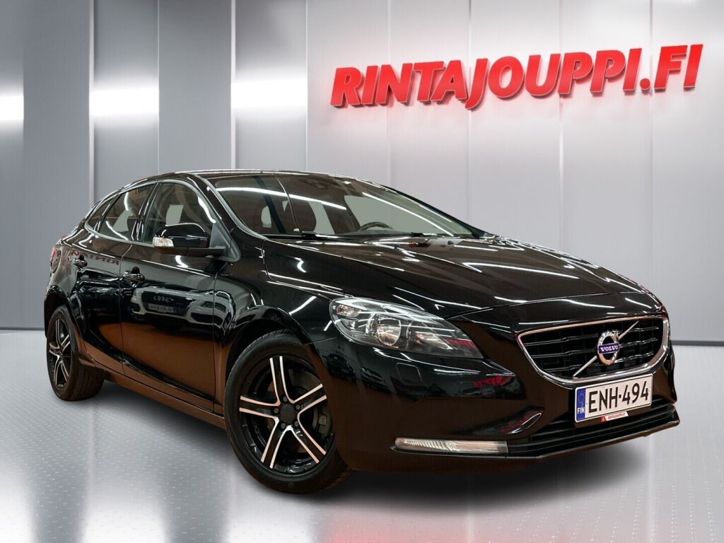 Volvo V40 2015 Musta