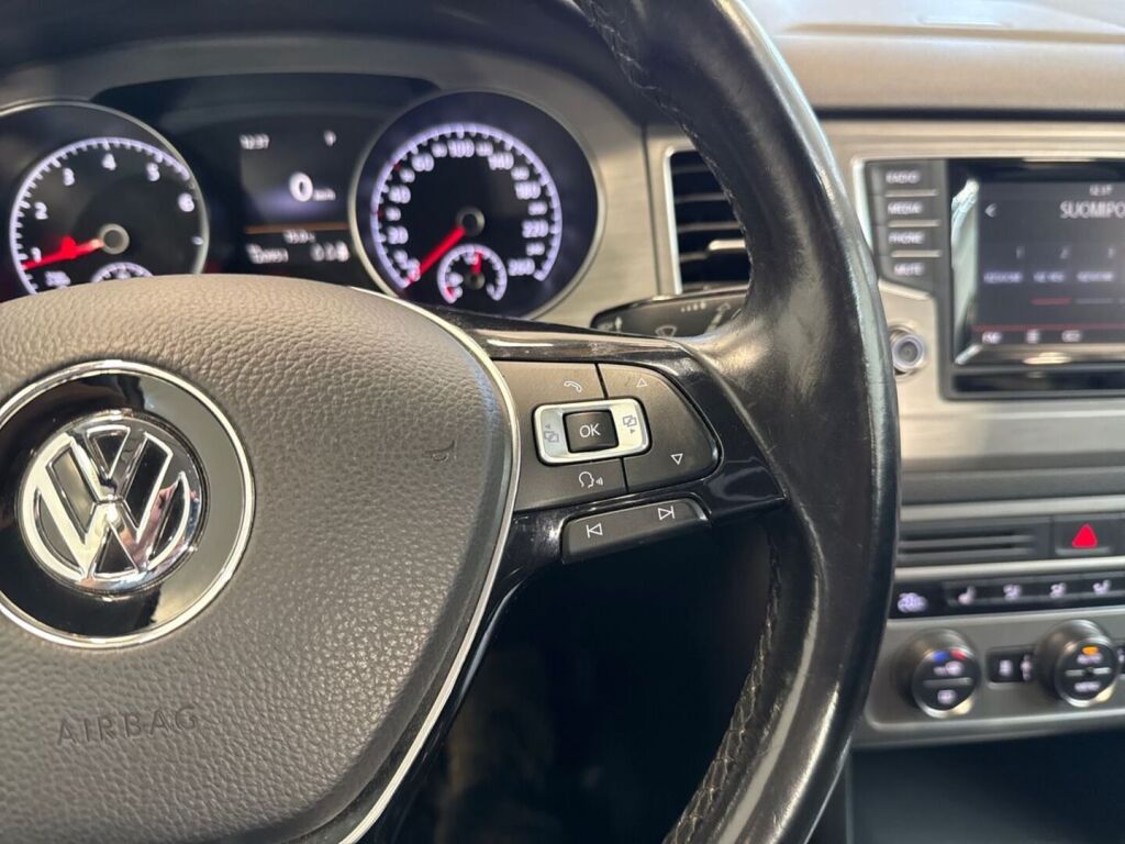 Volkswagen Golf Sportsvan 2015 Ruskea (beige)