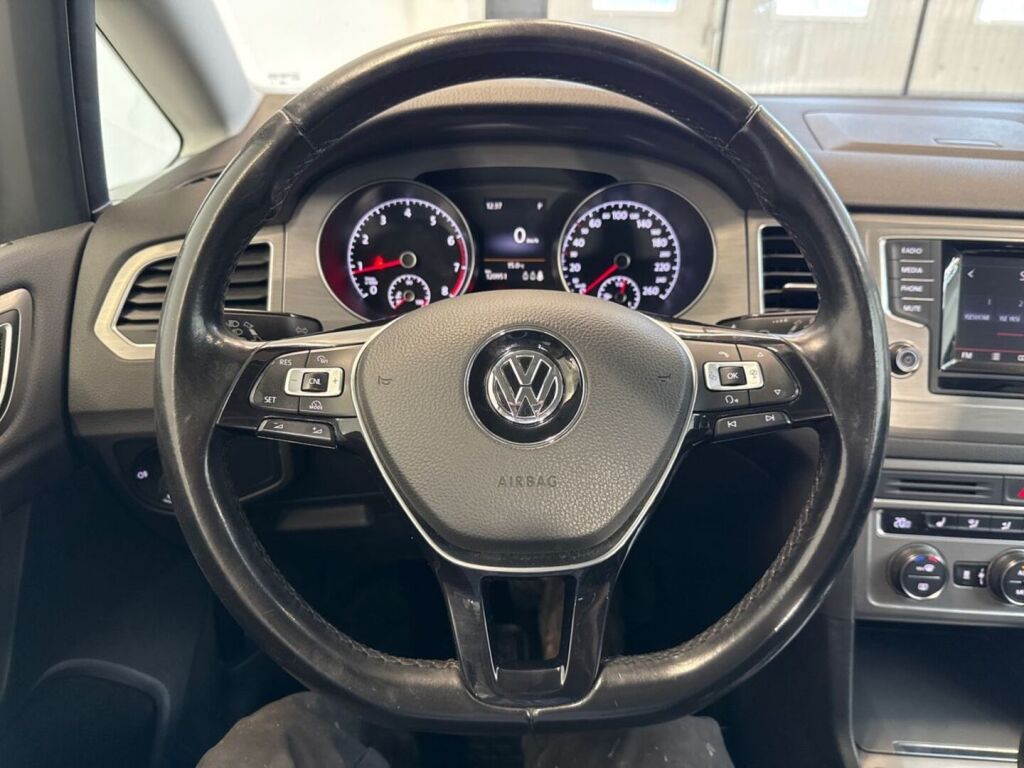 Volkswagen Golf Sportsvan 2015 Ruskea (beige)