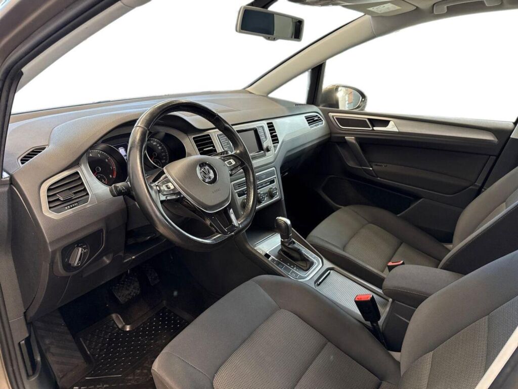 Volkswagen Golf Sportsvan 2015 Ruskea (beige)