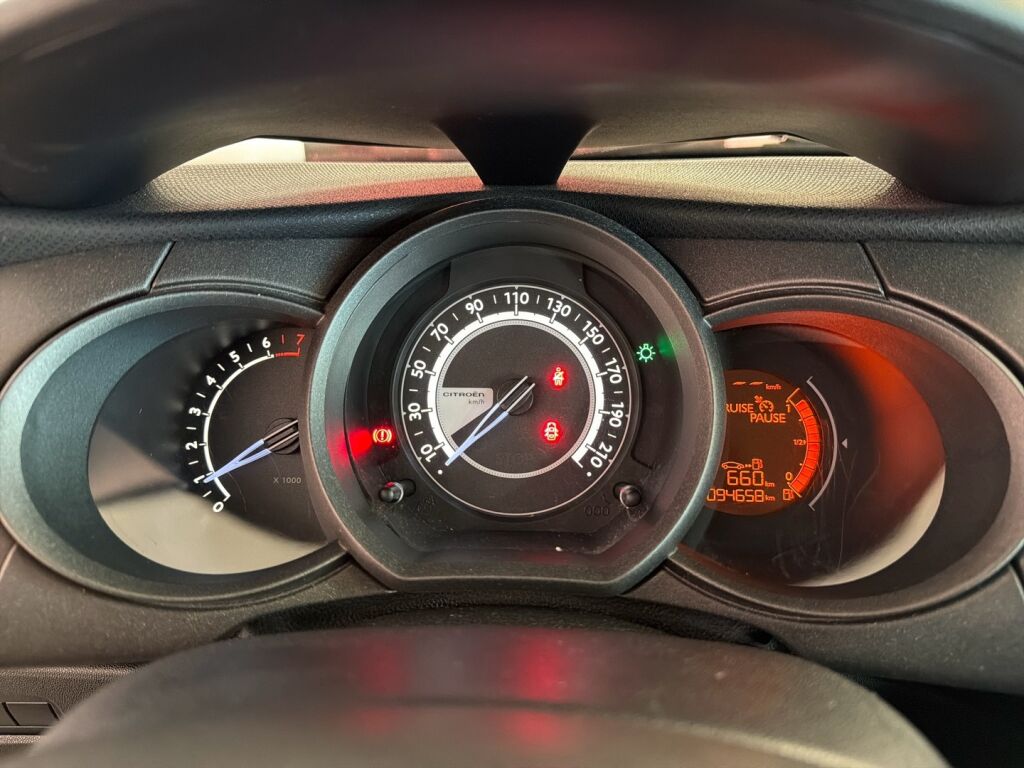 Citroen C3 2015 Musta