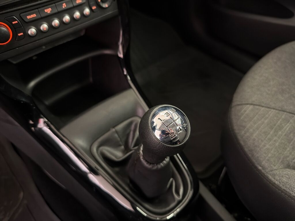 Citroen C3 2015 Musta