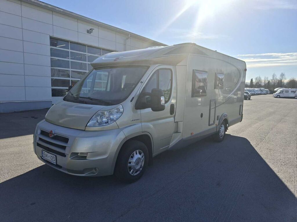 Bürstner NEXXO T 660 2011 Ruskea (beige)