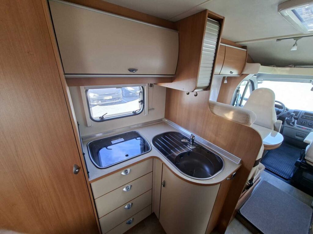 Bürstner NEXXO T 660 2011 Ruskea (beige)