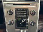 Volvo XC60 2011 Valkoinen