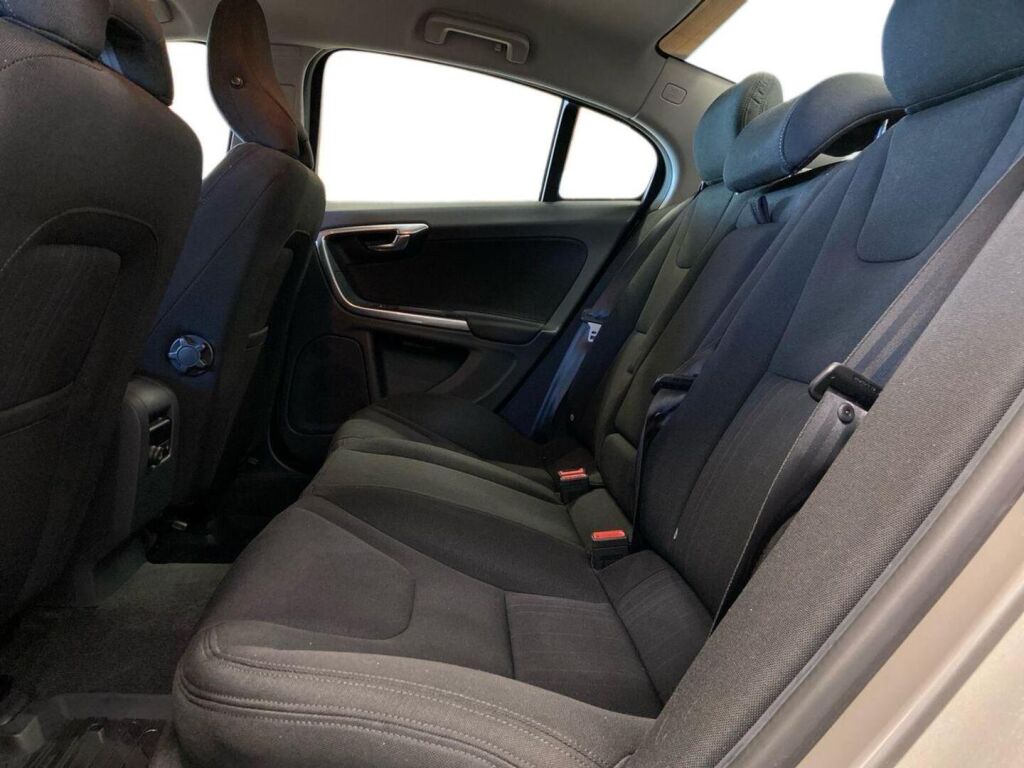 Volvo S60 2011 Ruskea (beige)