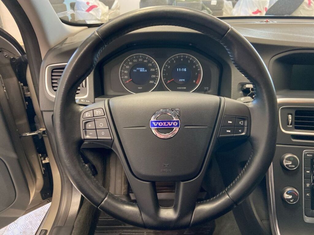 Volvo S60 2011 Ruskea (beige)