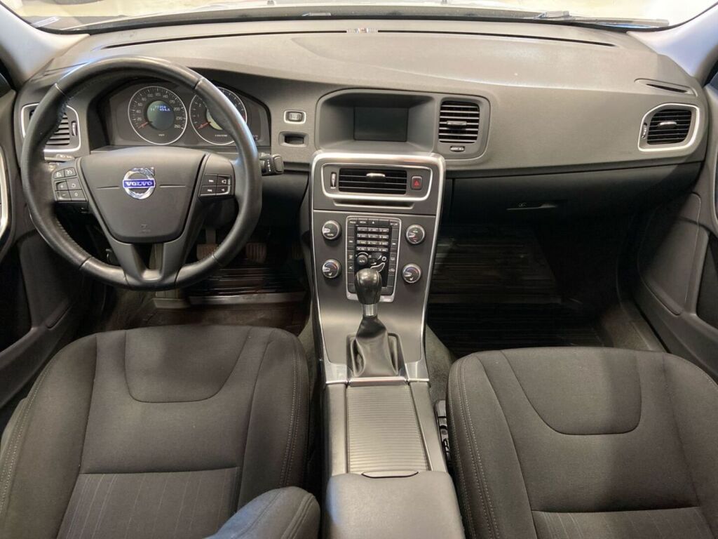 Volvo S60 2011 Ruskea (beige)
