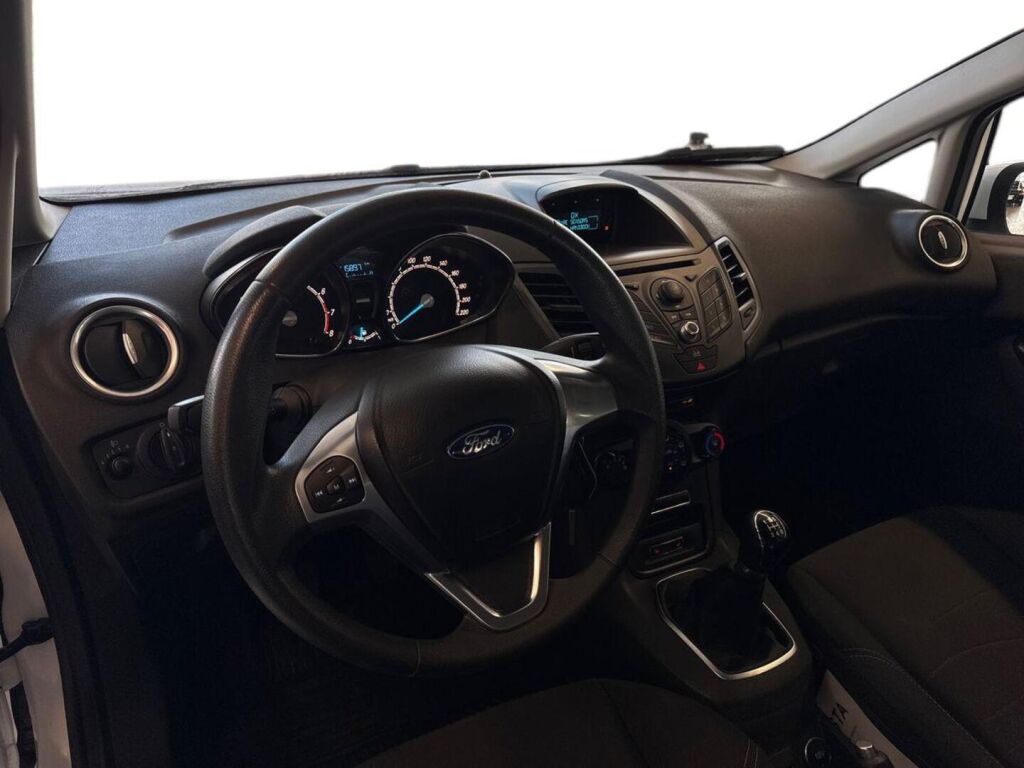 Ford Fiesta 2015 Valkoinen