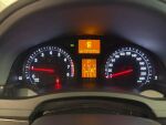 Toyota Avensis 2015 Ruskea (beige)
