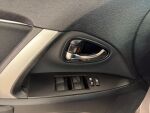 Toyota Avensis 2015 Ruskea (beige)