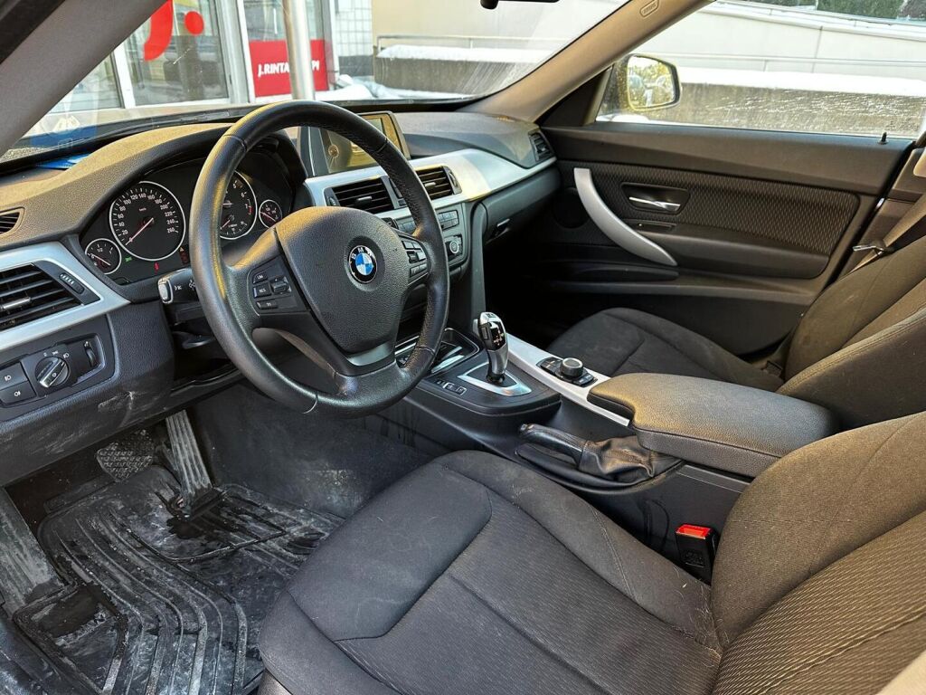 BMW 320 Gran Turismo 2015 Musta