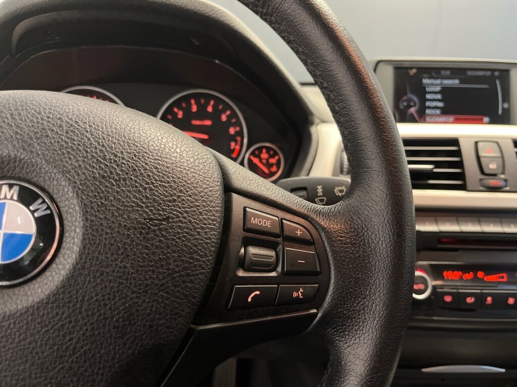 BMW 320 Gran Turismo 2015 Musta