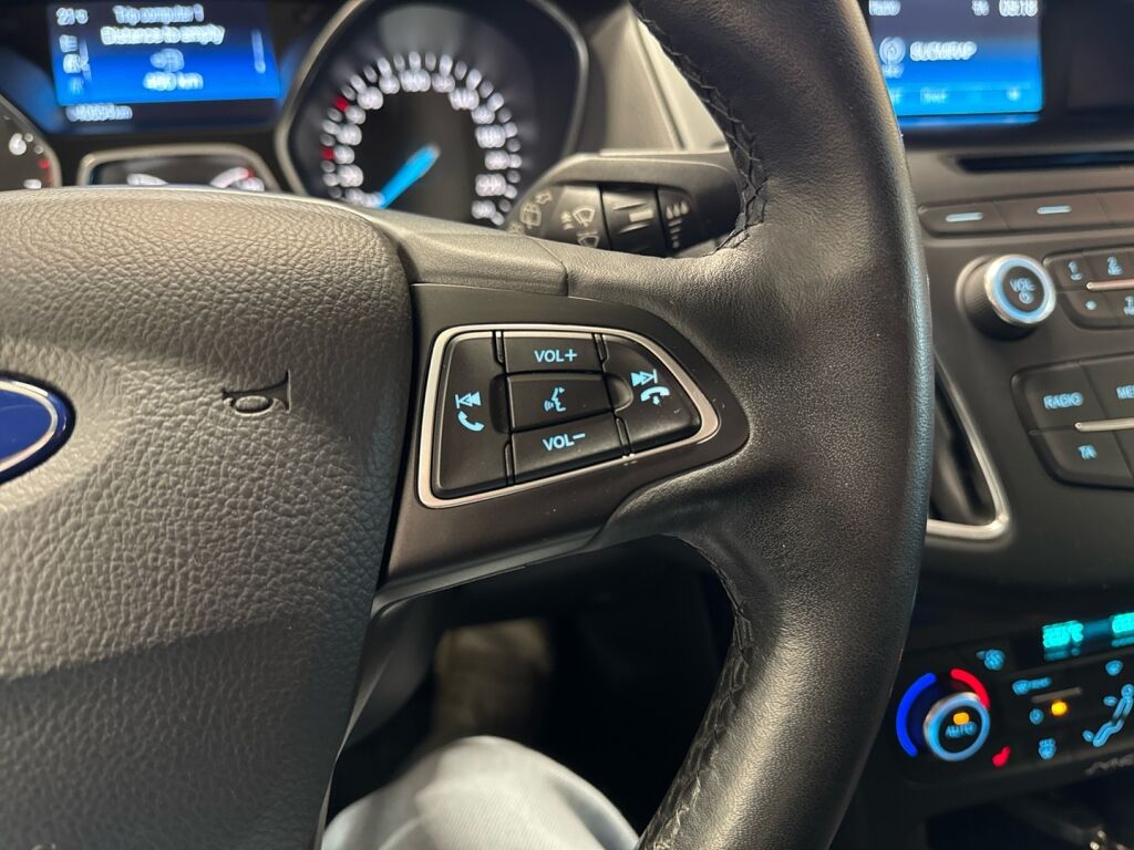 Ford Focus 2015 Harmaa