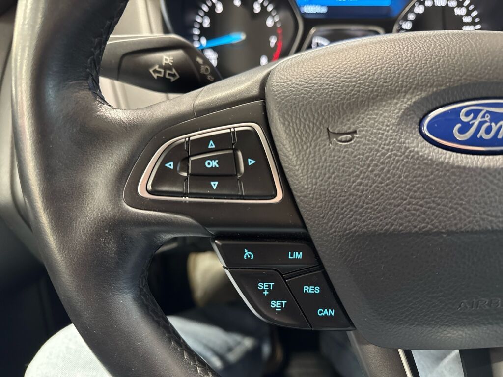 Ford Focus 2015 Harmaa