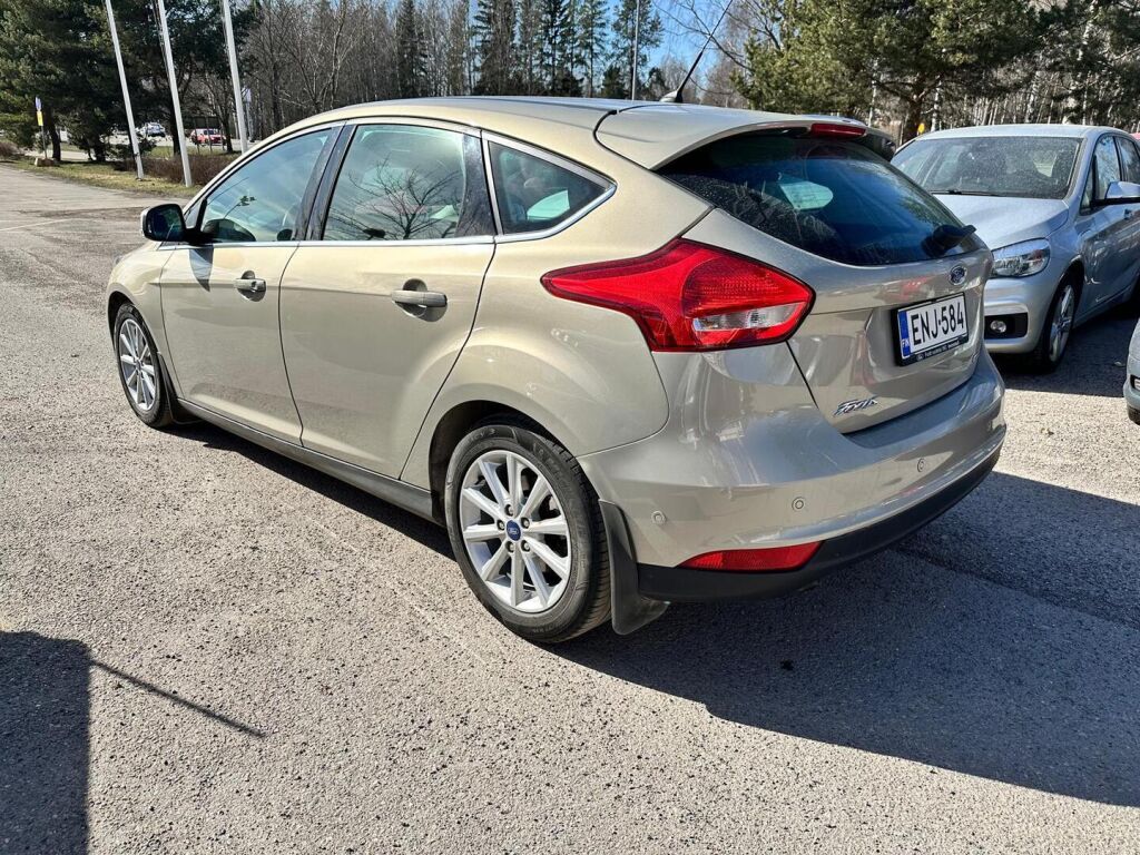 Ford Focus 2015 Harmaa