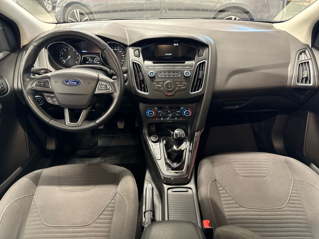 Ford Focus 2015 Harmaa