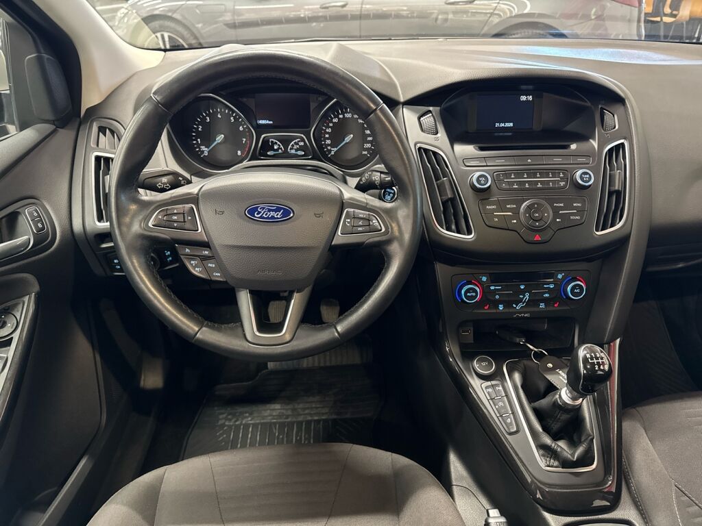 Ford Focus 2015 Harmaa