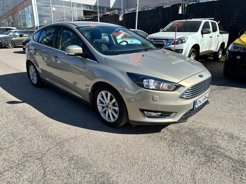 Ford Focus 2015 Harmaa