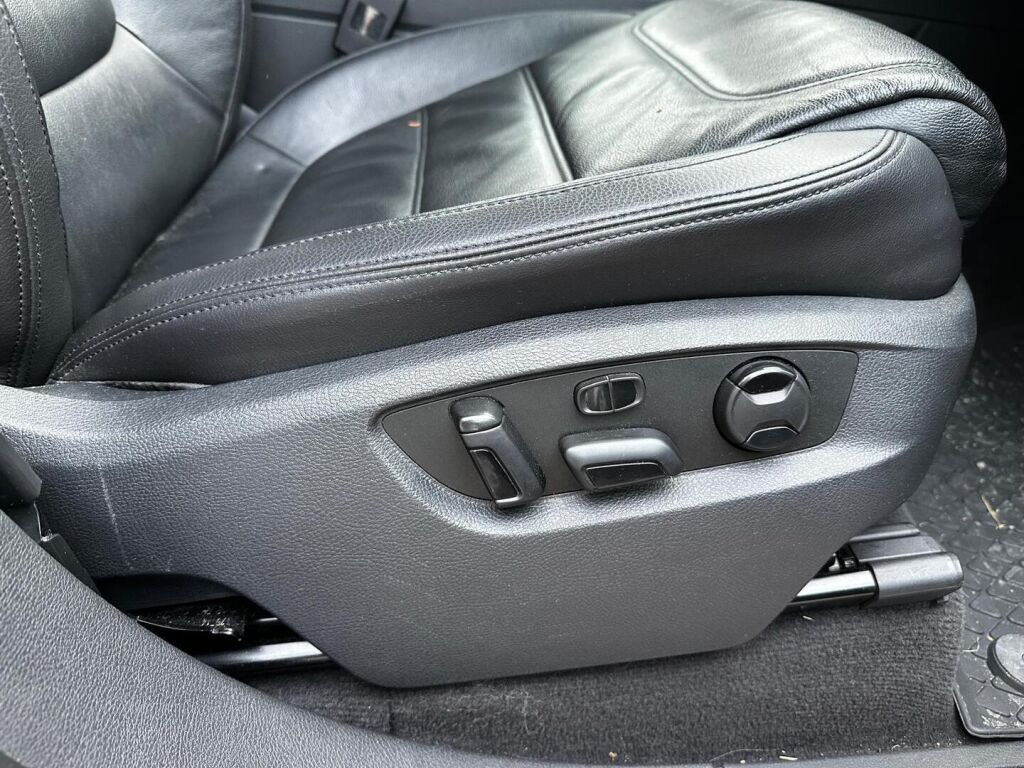 Volkswagen Touareg 2015 Keltainen