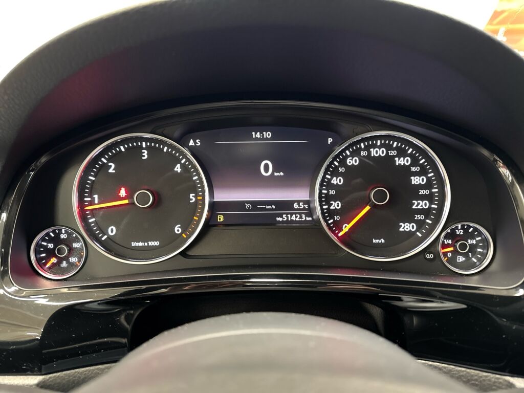 Volkswagen Touareg 2015 Keltainen