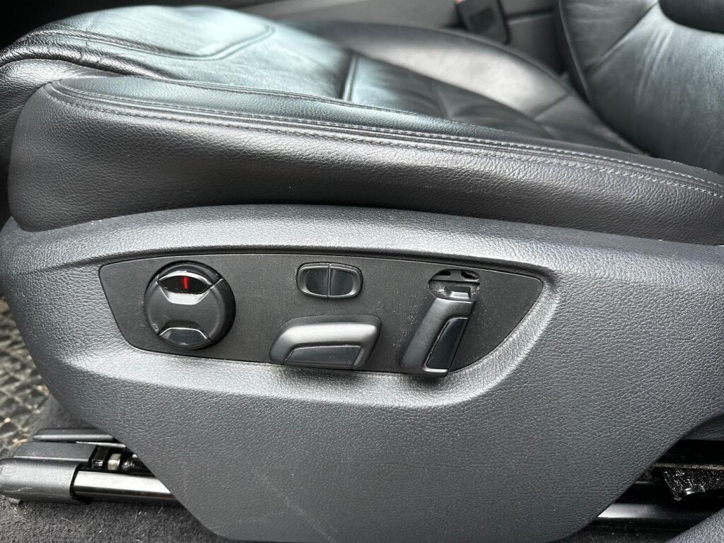 Volkswagen Touareg 2015 Keltainen