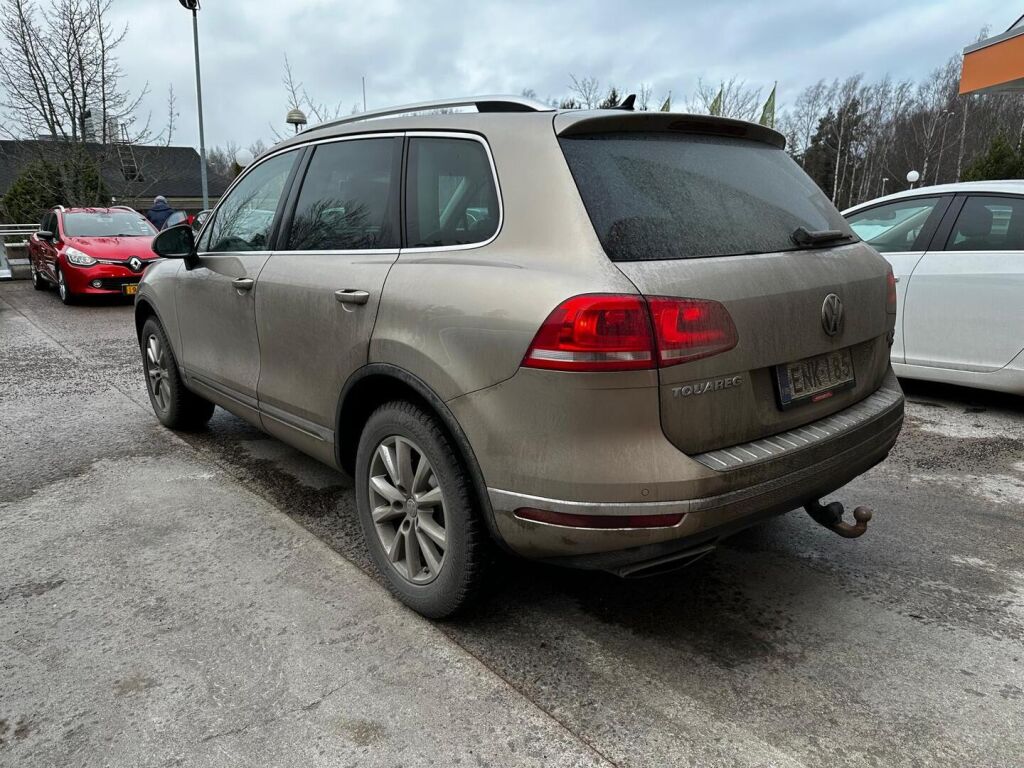 Volkswagen Touareg 2015 Keltainen
