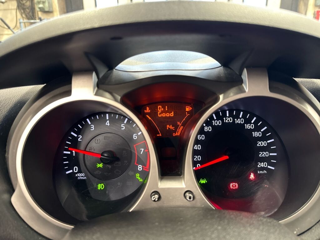 Nissan Juke 2015 Valkoinen