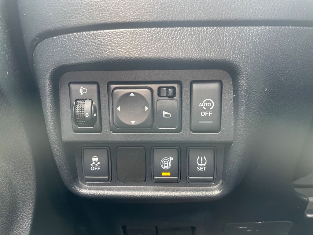 Nissan Juke 2015 Harmaa