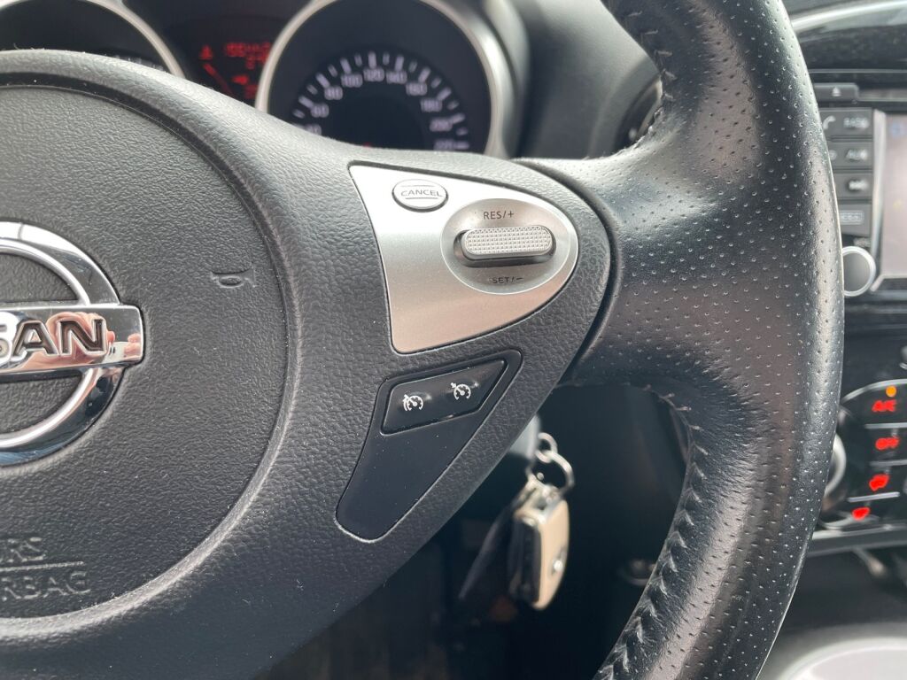 Nissan Juke 2015 Harmaa