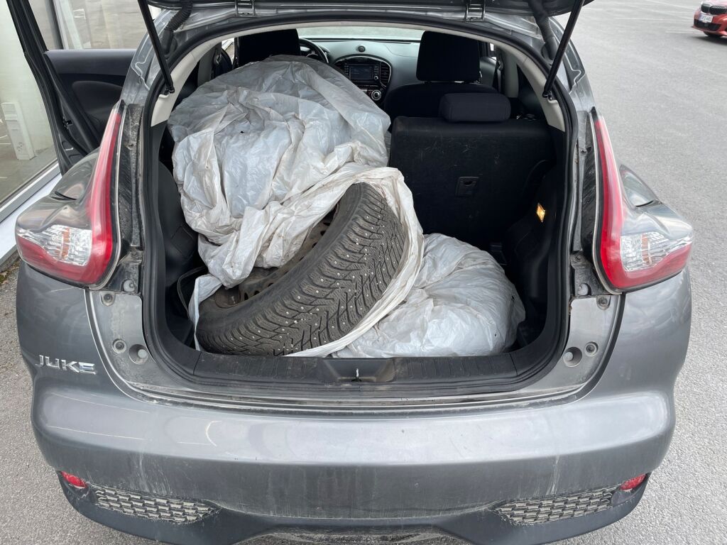 Nissan Juke 2015 Harmaa