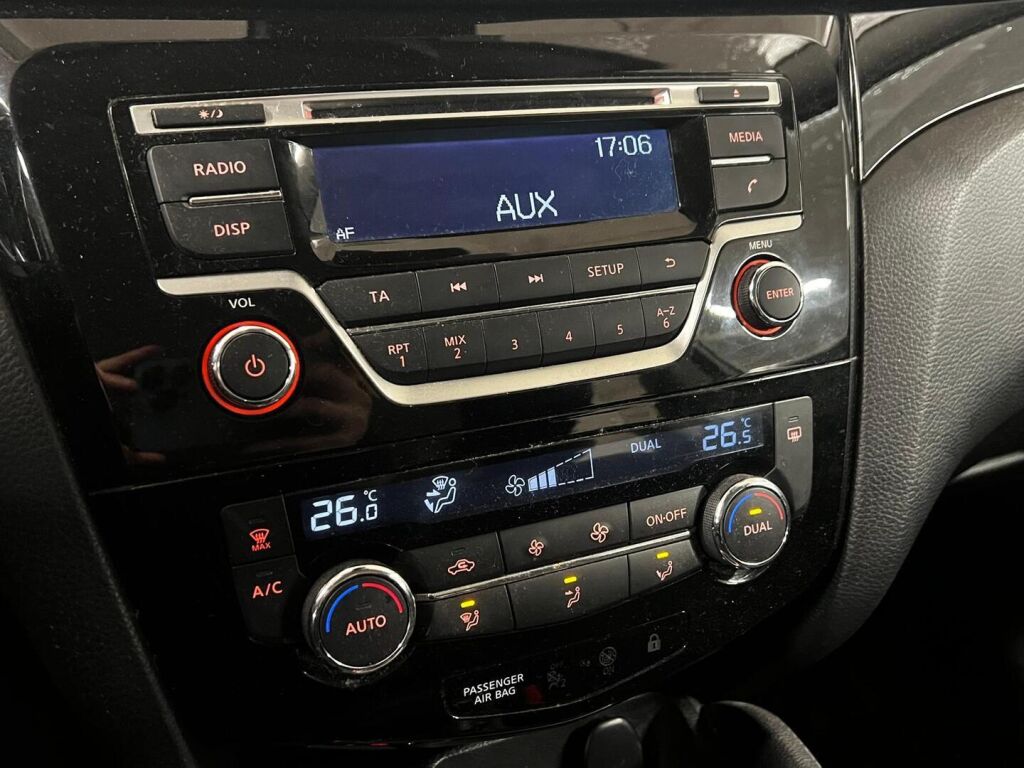 Nissan Qashqai 2015 Hopea