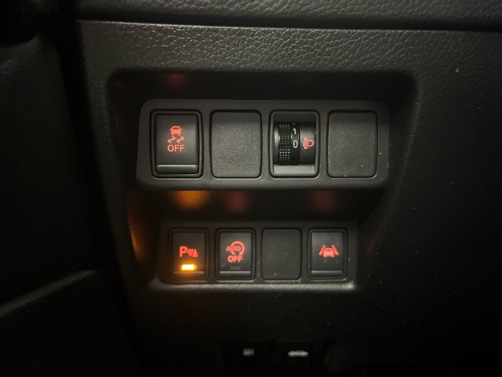 Nissan Qashqai 2015 Hopea