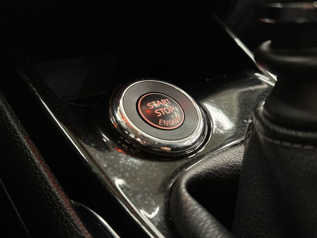 Nissan Pulsar 2015 Valkoinen