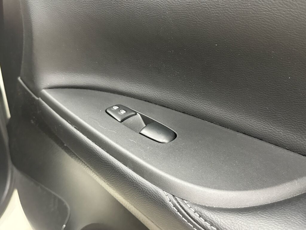 Nissan Pulsar 2015 Valkoinen