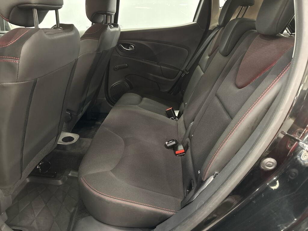 Renault Clio 2014 Musta