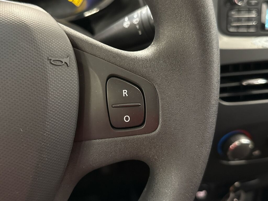 Renault Clio 2014 Musta