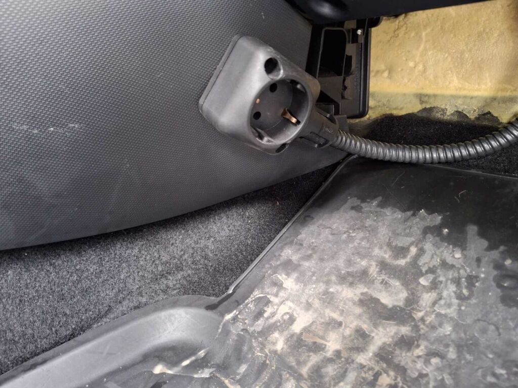 Renault Clio 2014 Musta