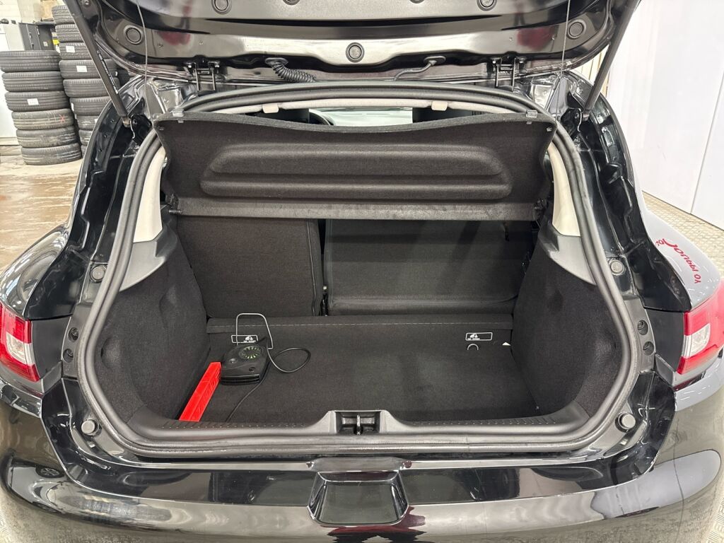 Renault Clio 2014 Musta