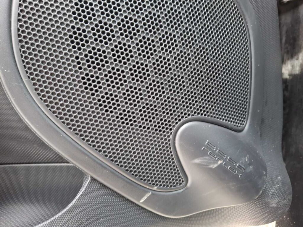 Renault Clio 2014 Musta