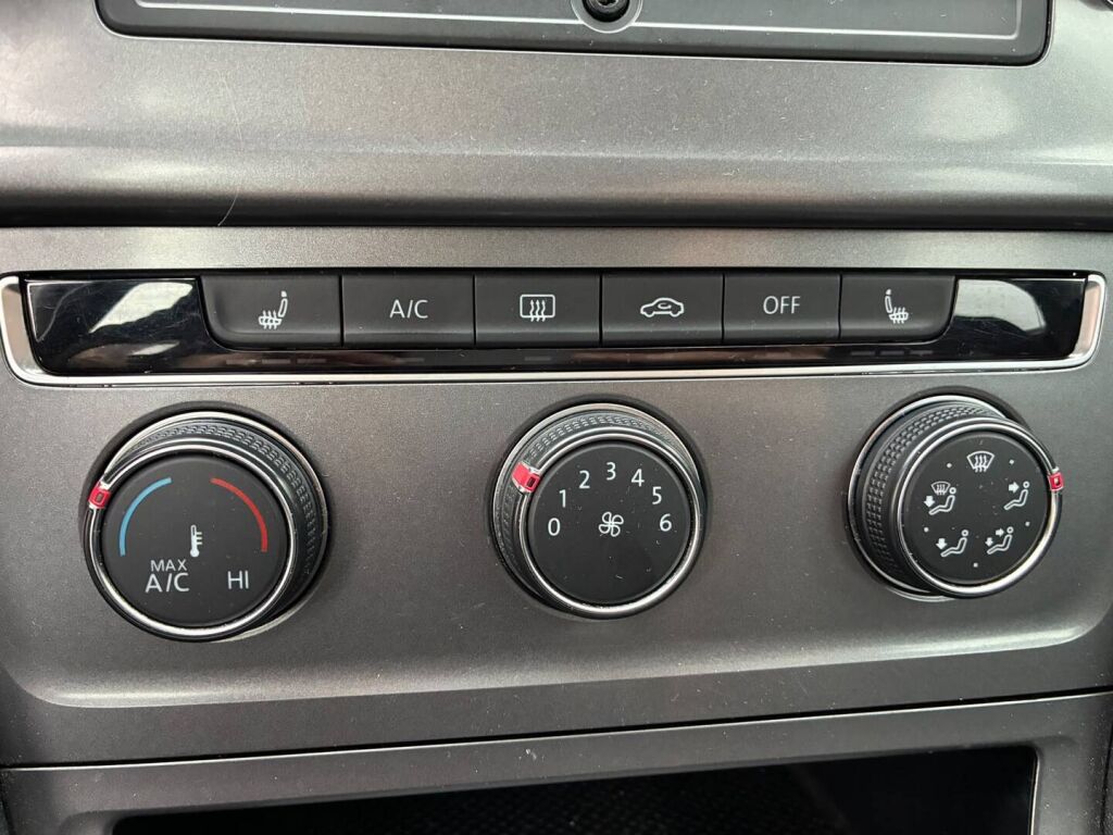 Volkswagen Golf 2015 Harmaa