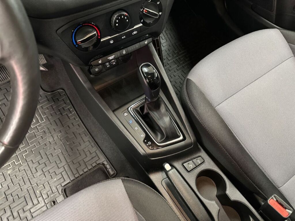 Hyundai i20 Hatchback 2019 Musta